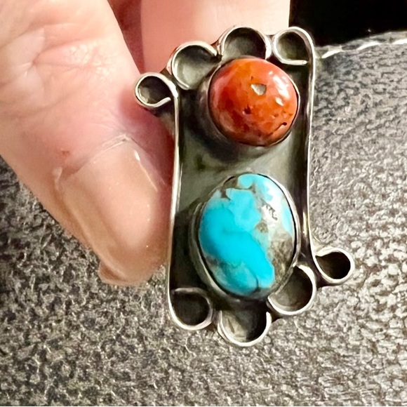 Beautiful turquoise and coral ring
Size 7 - Picture 3 of 3